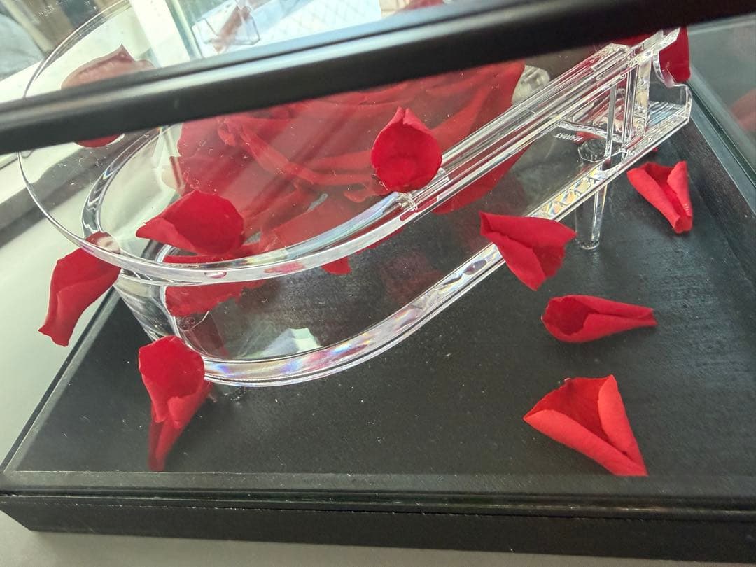 キ*コ様 YOSHIKIプリザーブドフラワー　クリスタルピアノ　ガラスケース