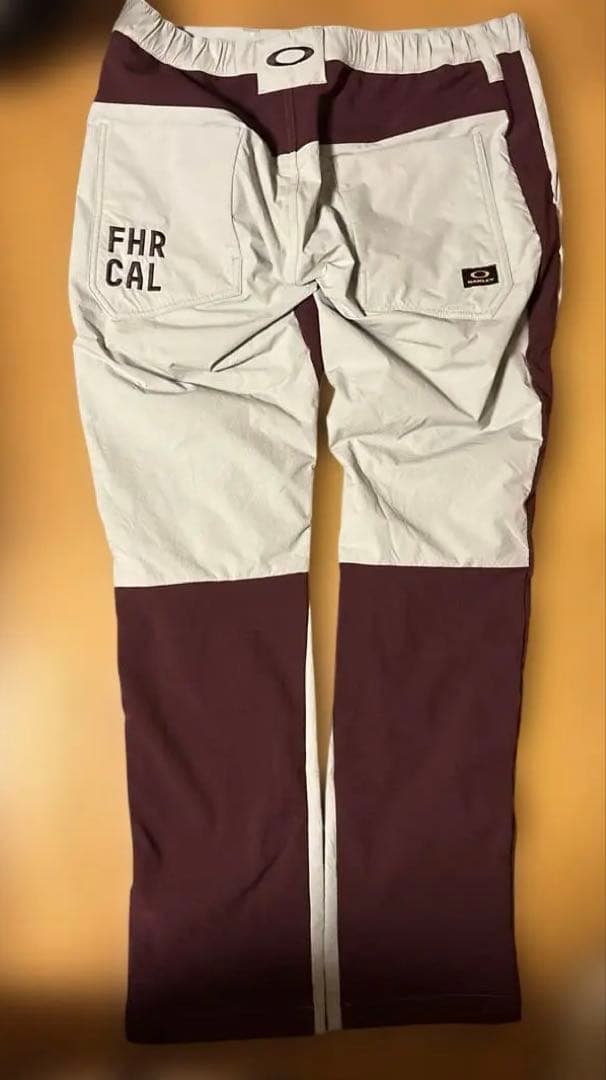 オークリー ゴルフパンツ ホワイト/バーガンディ