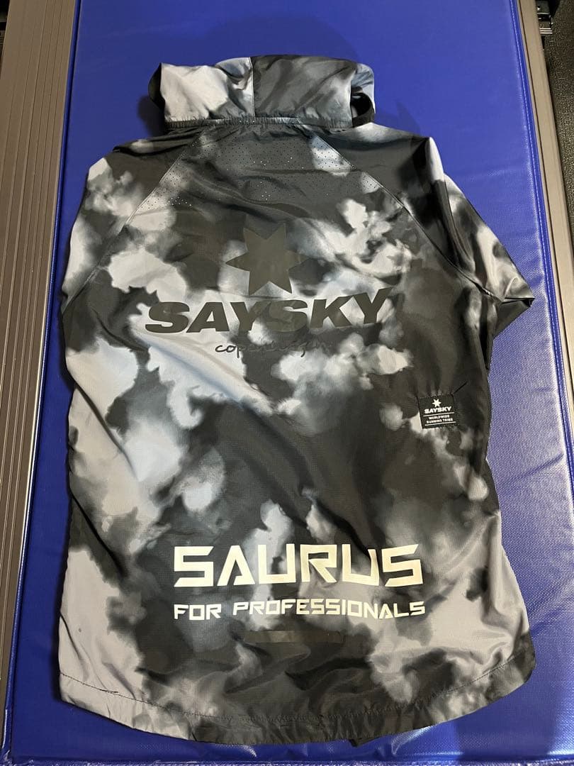 SAYSKY セイスカイ×アミノサウルスコラボジャケット 【XS】