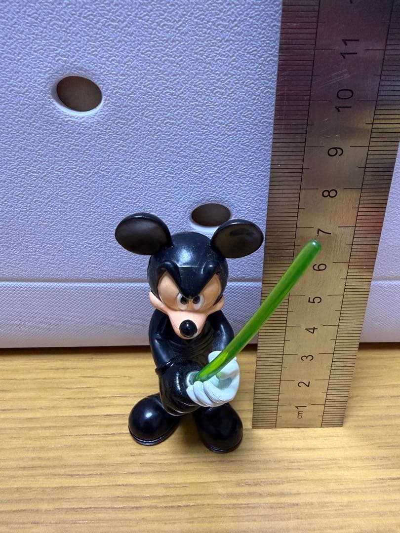 スターウォーズ　ディズニーフィギュア