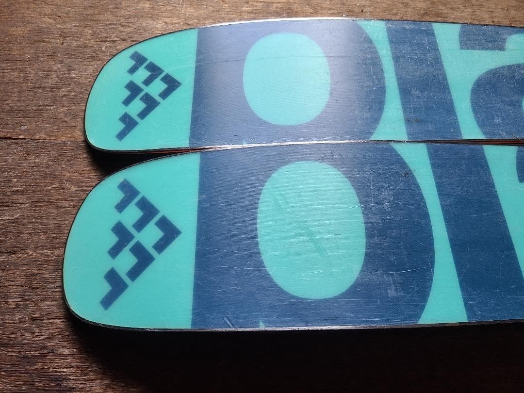 スキー 178.3 BLACK CROWS ATRIS 10.8