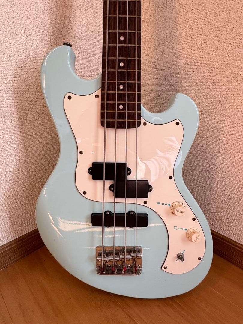 エレキベース　ミドルスケール
