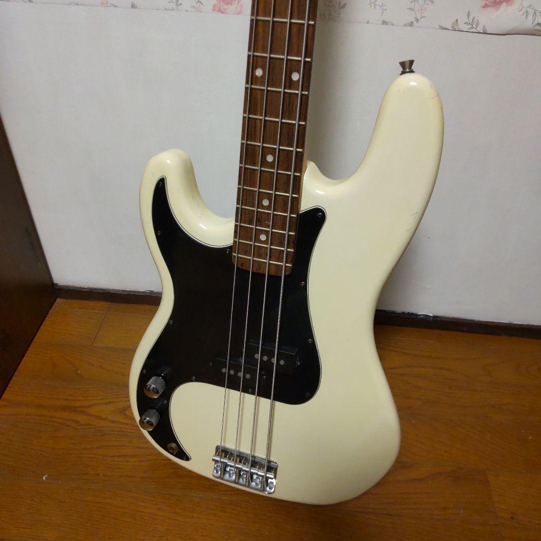 格安！左きき用 セルダーエレキベース、各種付属品付