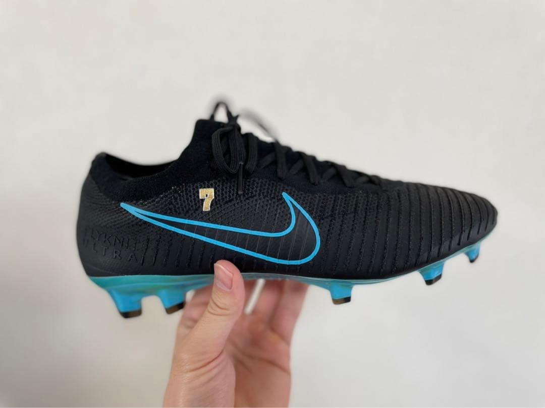 ナイキ　マーキュリアル　モレリア　アディダス　プーマ　マーキュリアルヴェイパー