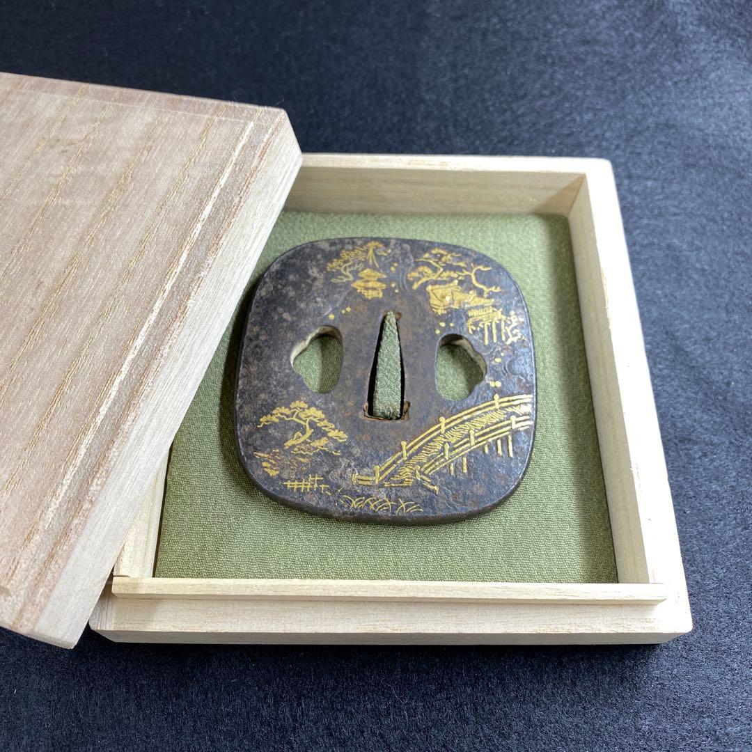 時代金象嵌刀鍔　木箱付　153g 東Y7-0220☆2Fトヒト