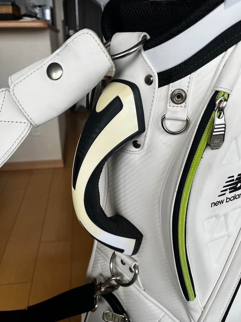 良品♪ニューバランスゴルフ 9.0型 キャディバッグ マットポリウレタン　白