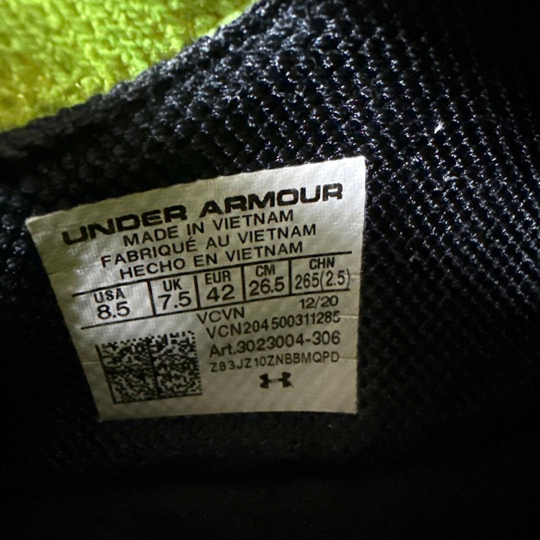 （希少品）アンダーアーマーUNDERARMOR プロジェクトロック3