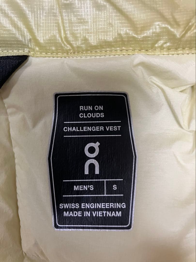 On challenger vest Sサイズ 完売モデル