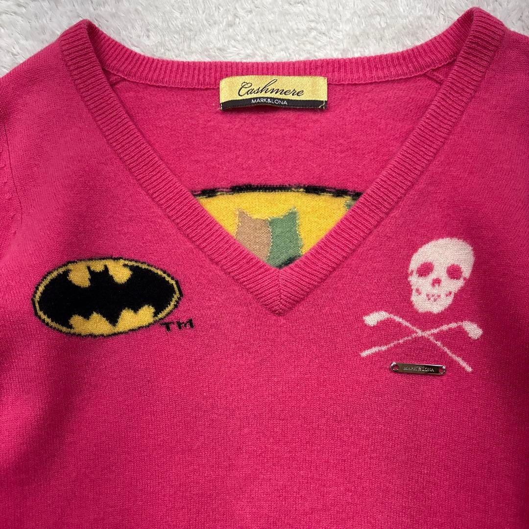 MARK&LONA カシミヤニット　バットマン　スカル　Vネック　ピンク