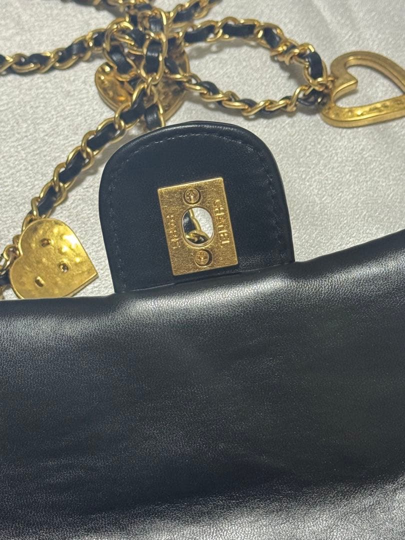 CHANEL キルティングショルダーバッグハートチェーン　ノベルティ