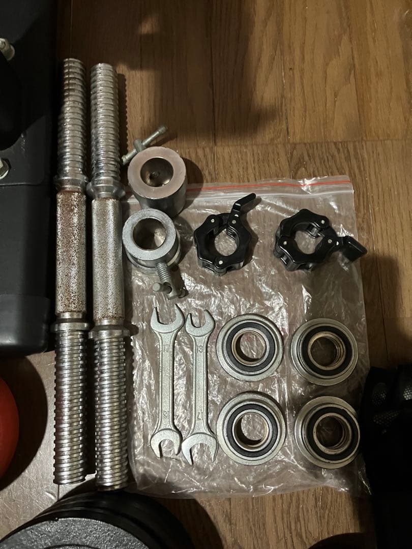 シ*ロ様 ウェイトプレートセットとベンチプレス