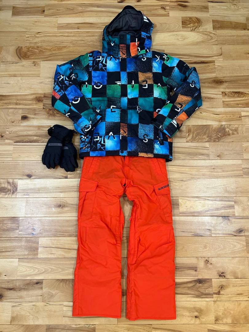 ⭐︎超美品 クイックシルバー スノーボード ジャケット パンツ グローブ ジュニア