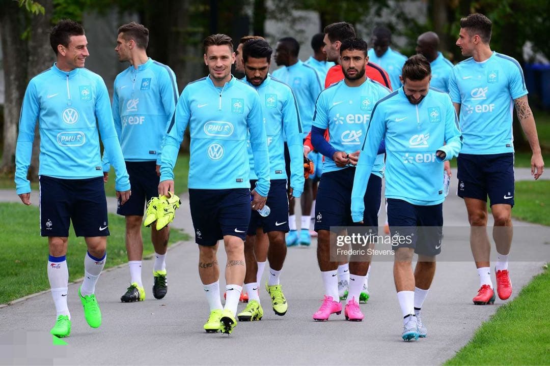 NIKE　サッカー　フランス代表カリム・ベンゼマ トレーニングトップ　ジャージ