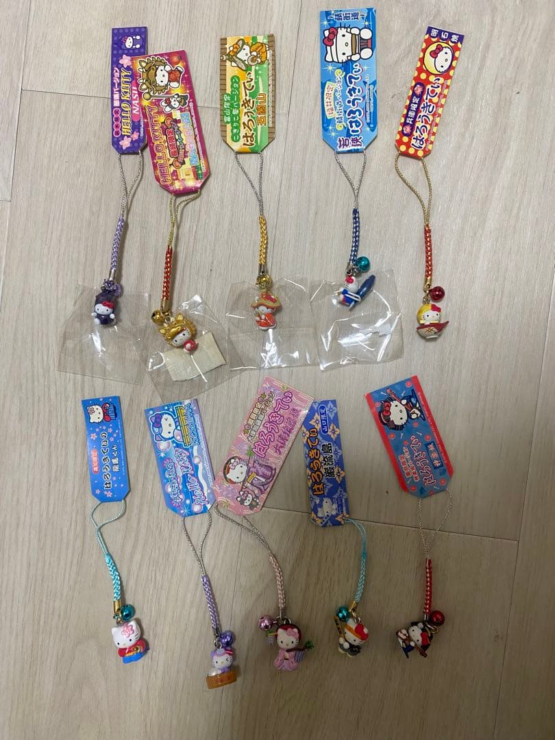 ご当地キティまとめ売り 124個