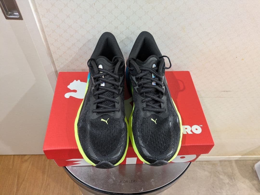 【美品】PUMA ヴェロシティニトロ4 26cm LIGHT GLOW