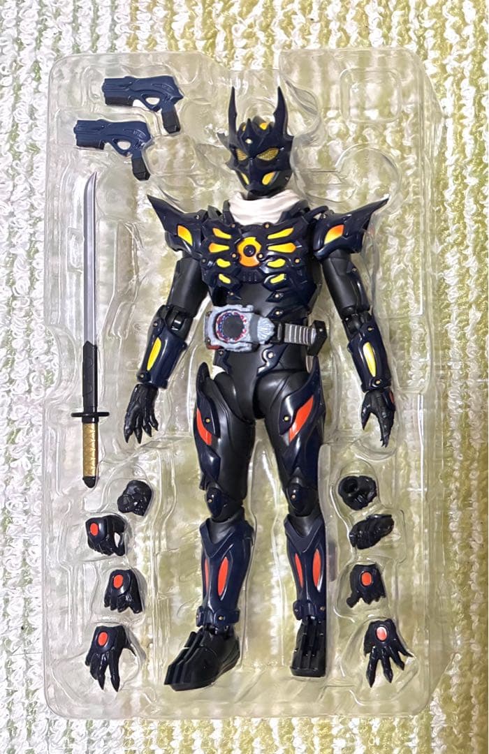 S.H.Figuarts 仮面ライダードレッド