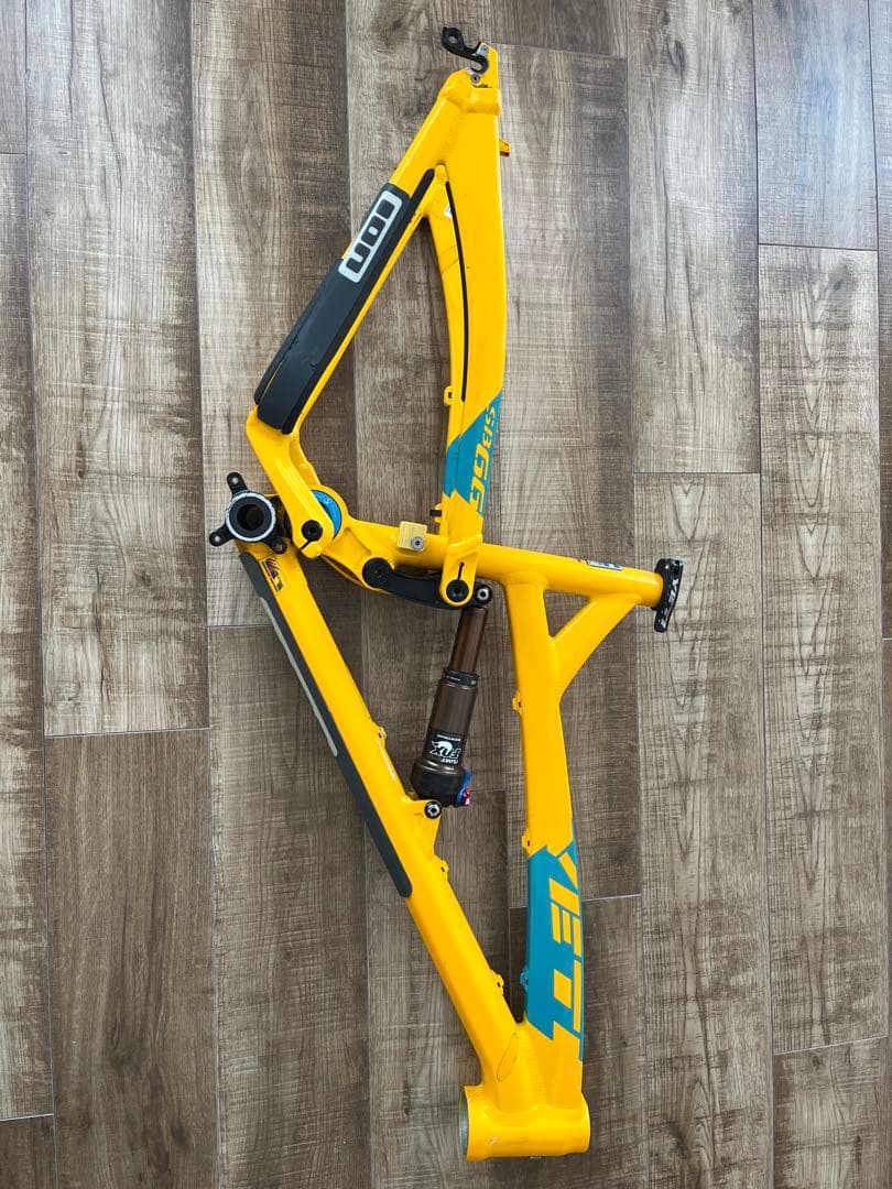 YETI イエティ SB 66 イエロー