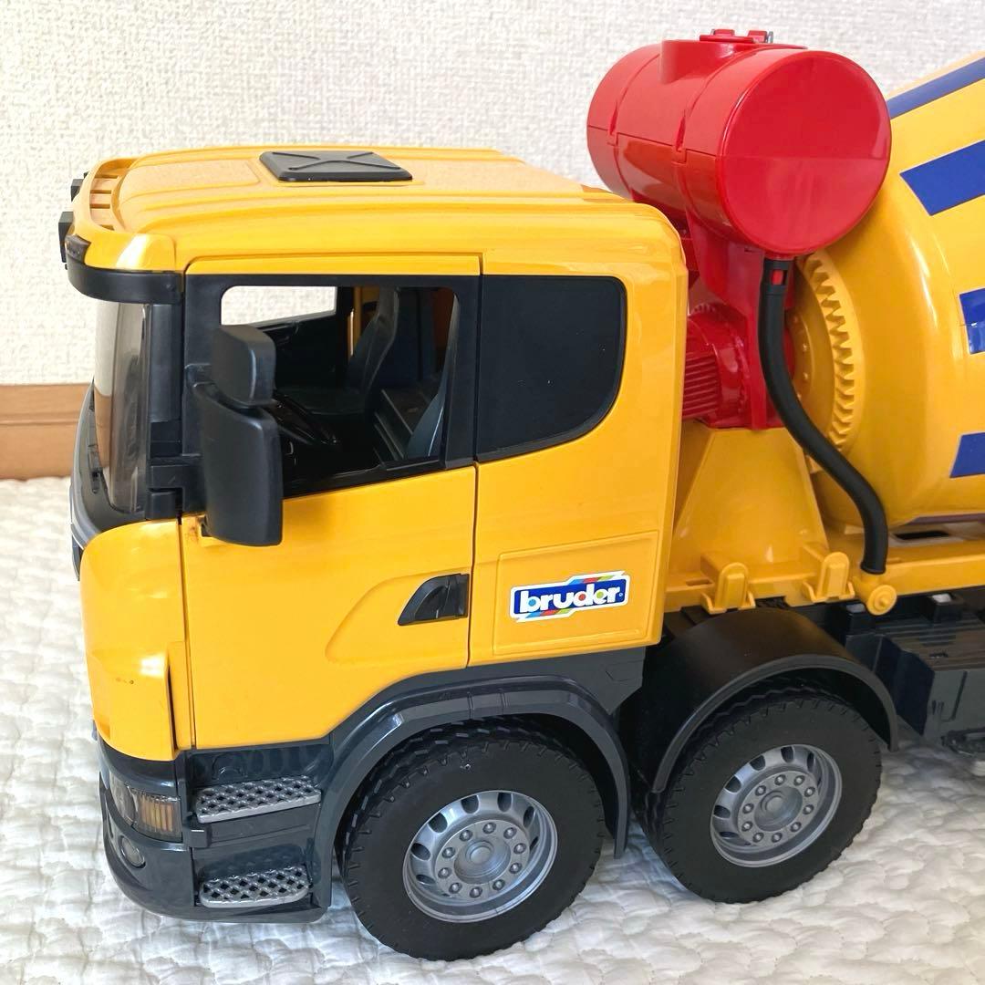 bruder ブルーダー　ミキサー車　ダンプカー　2台セット　ドイツ製