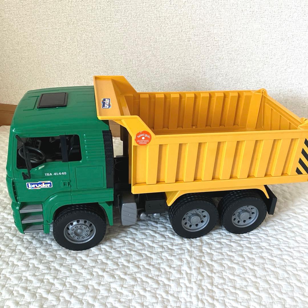 bruder ブルーダー　ミキサー車　ダンプカー　2台セット　ドイツ製