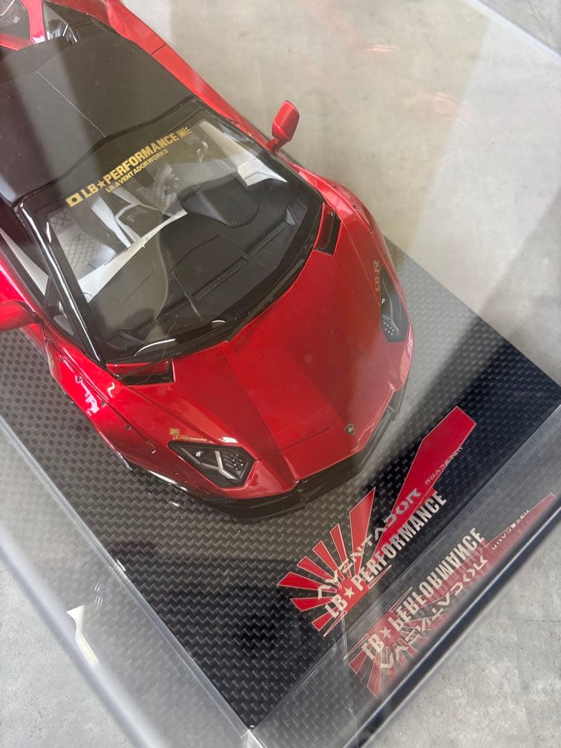 LB-Performance レッド 1/18スケールモデル　ランボルギーニ
