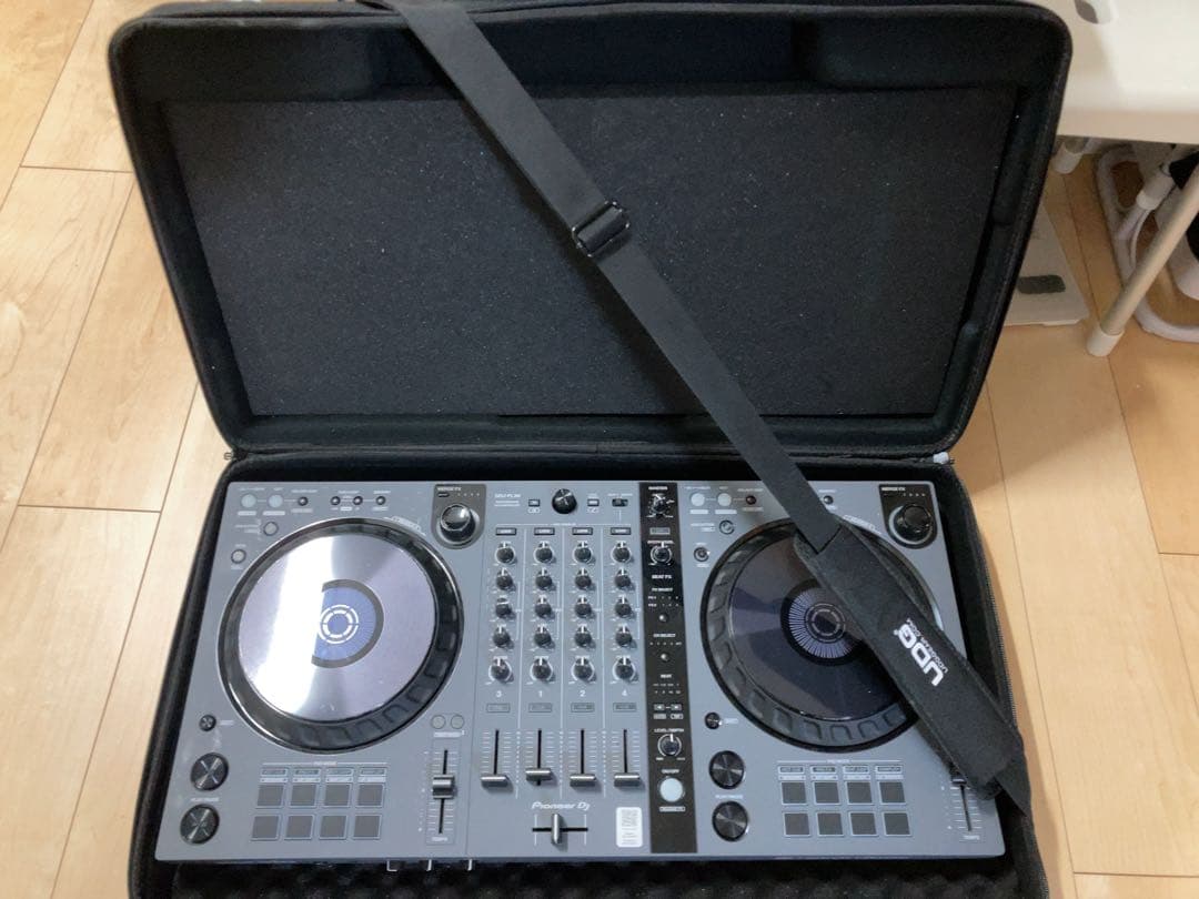 美品！　Pioneer DDJ-FLX6-GT コントローラー／ハードケース付属
