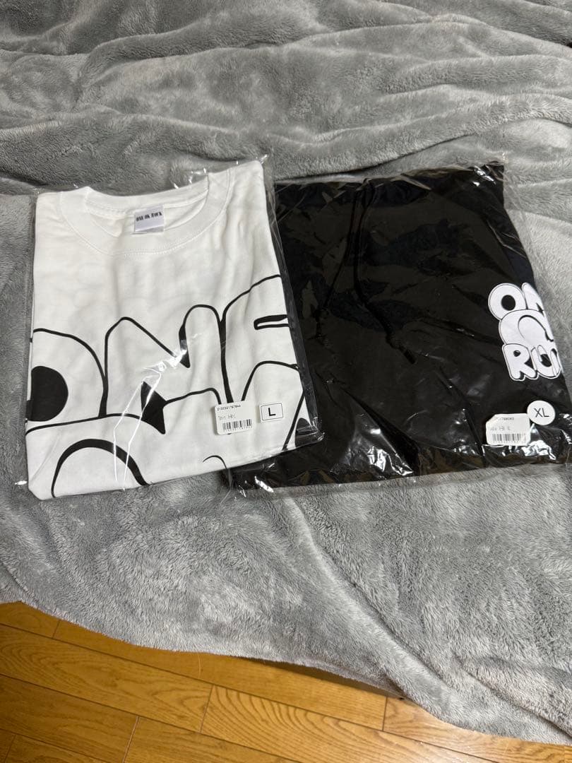 【83】ワンオク 2024 LD Tシャツ白L &パーカー黒XL