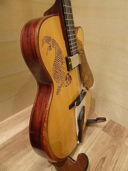 Oracle of Guitars モデル Semi Line