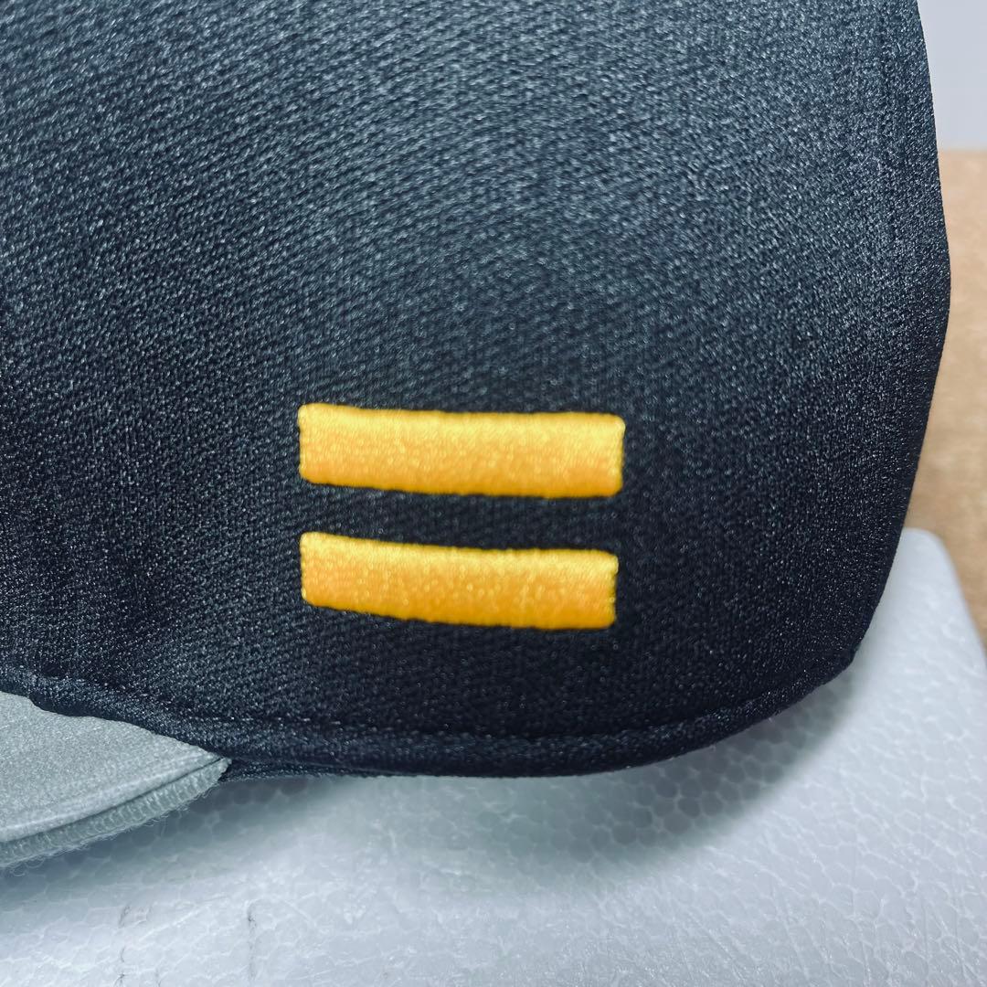 新品未使用】福岡ソフトバンク投手 東浜選手.背番号16直筆サインキャップ証明書付