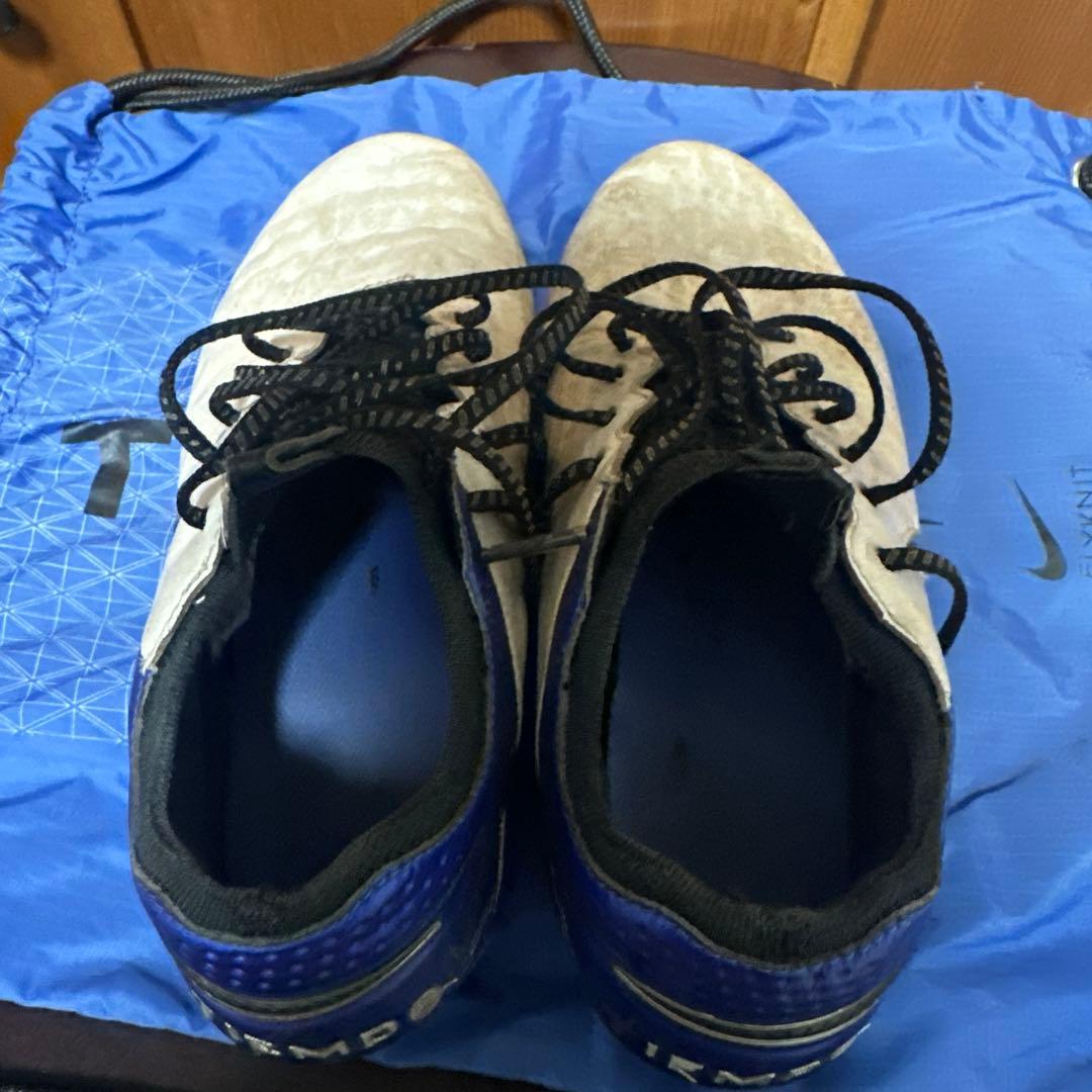 シューズ NIKE ACC TIEMPO 8 FG 24cm