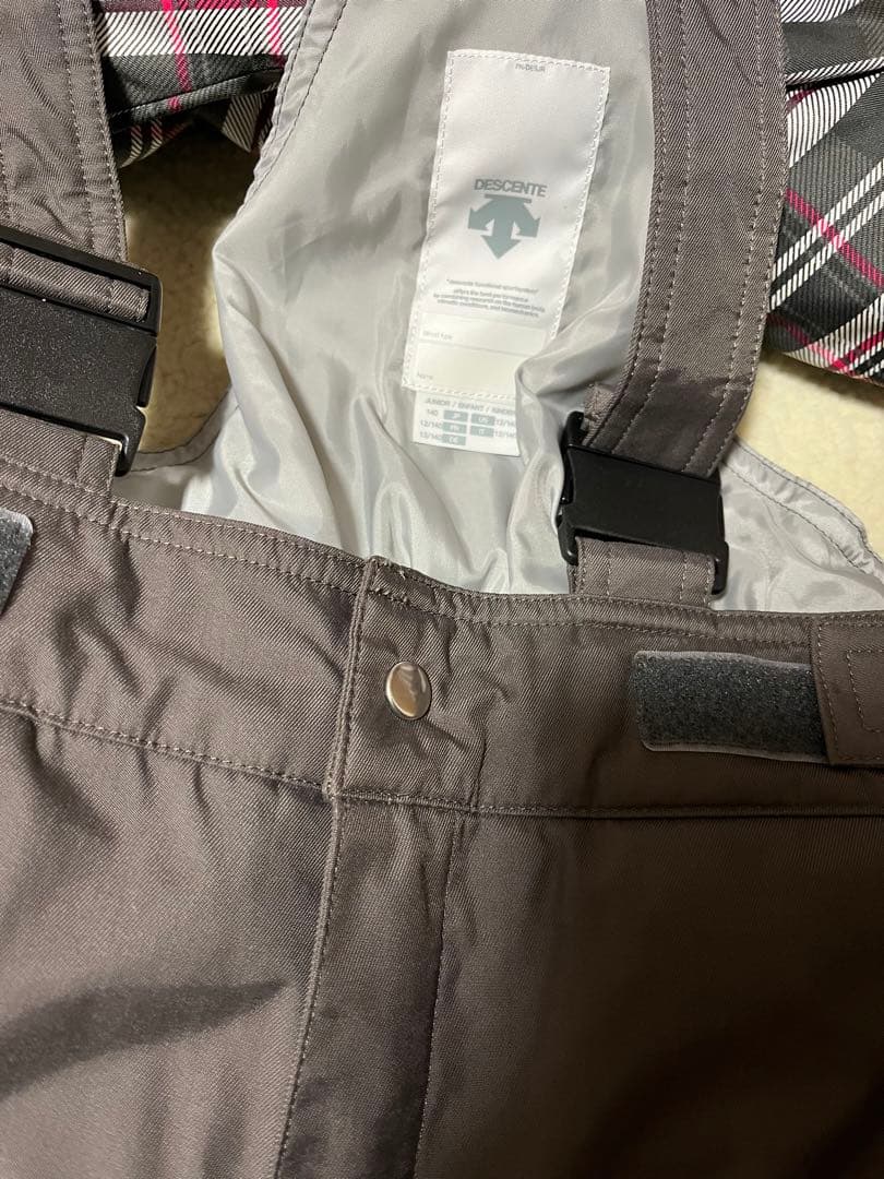 DESCENTEスキーウェア　スノボーウエア