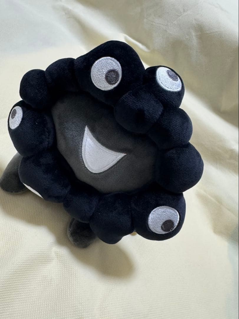 大阪万博　EXPO2025 黒ミャクミャク　這い型ぬいぐるみ Mサイズ