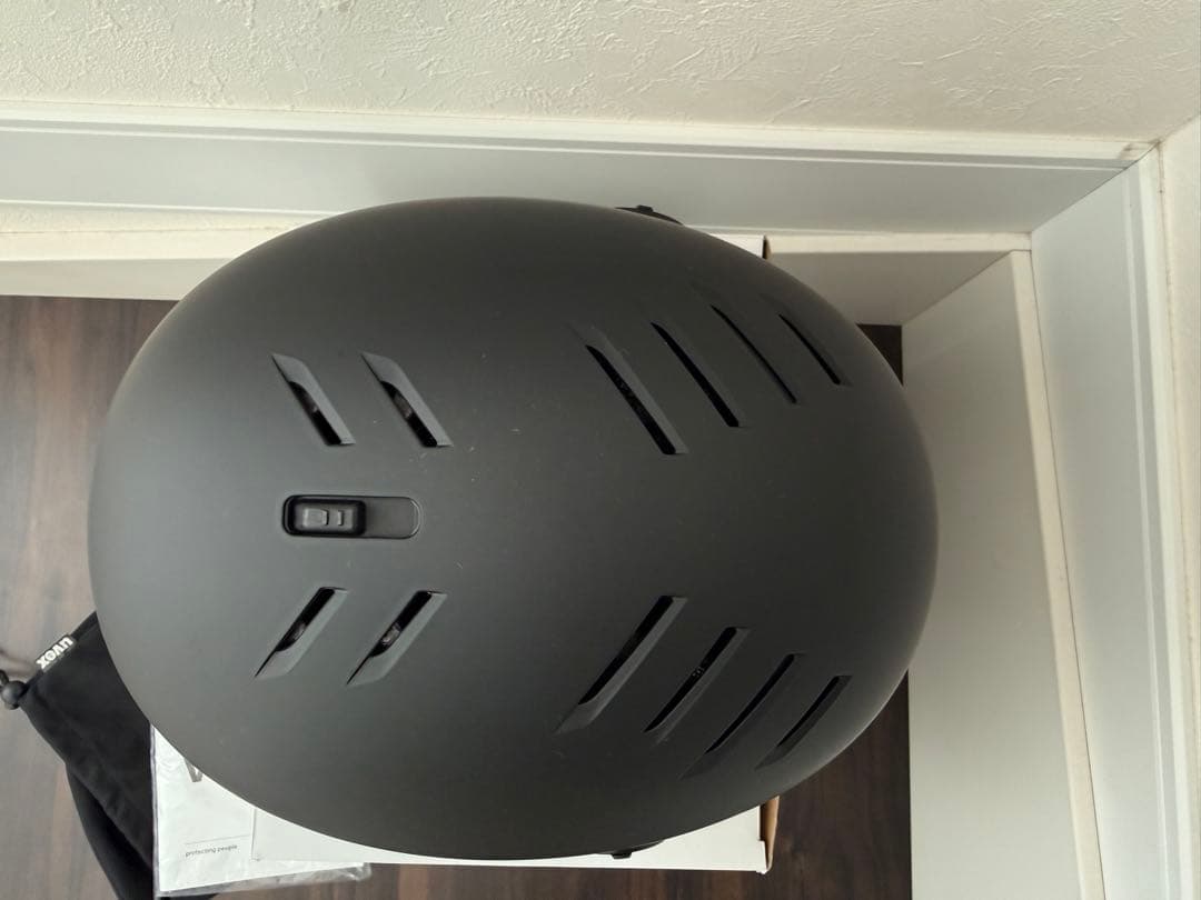 uvex バイザーヘルメット 58-61 スノーボード　スキー ヘルメット