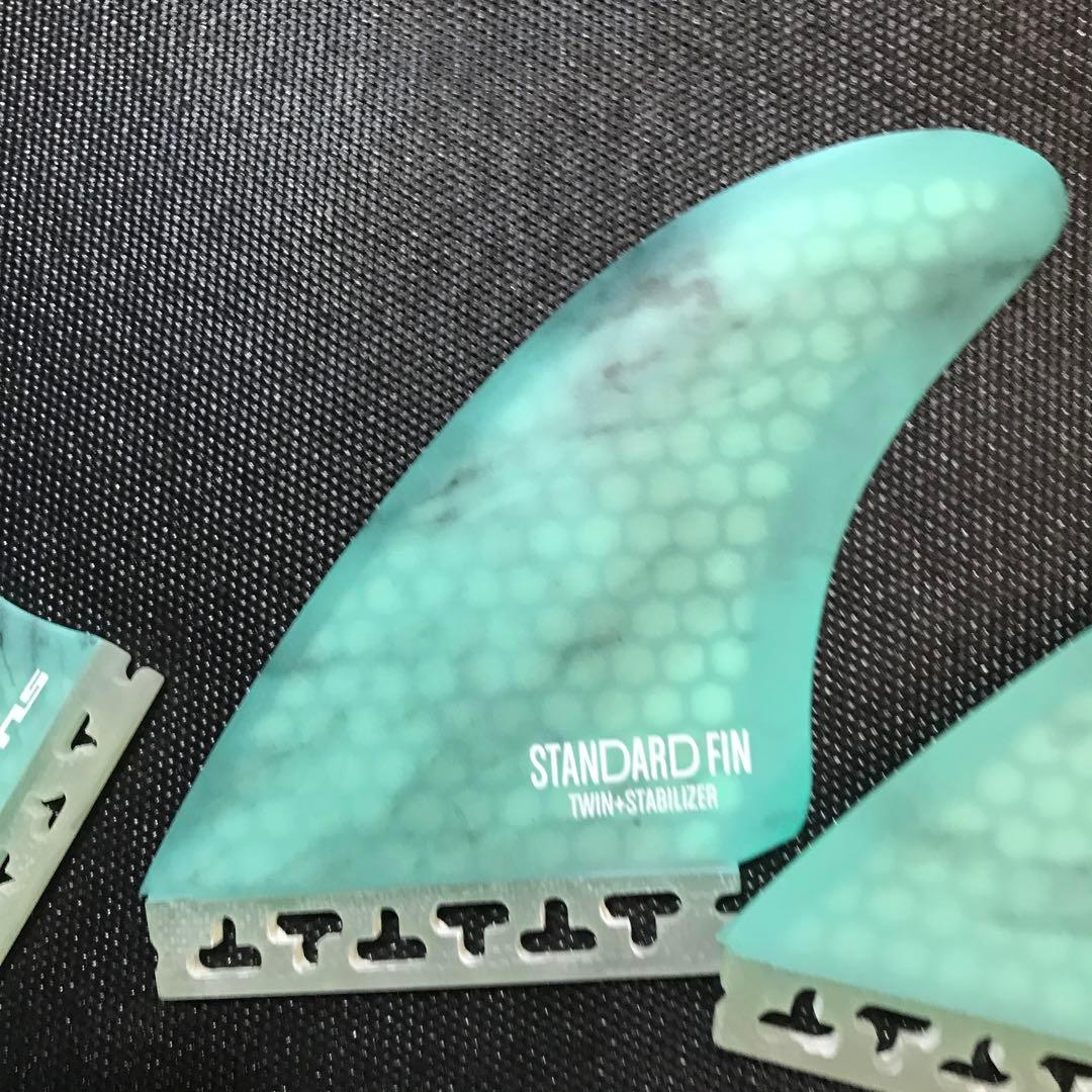 STANDARD FIN TWIN+STABILIZER グリーン トライフィン