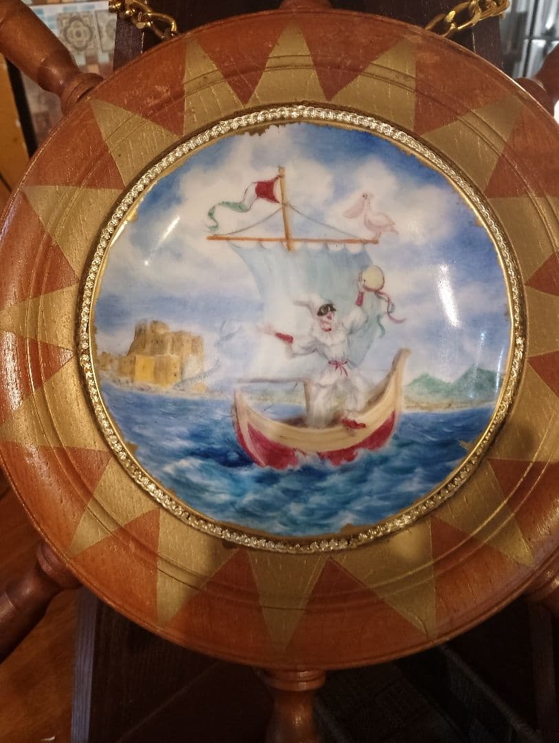 荒川リリーさん作　プルチネッラ　木製ハンドル付き絵皿　デシモーネ　ヴィエトリ