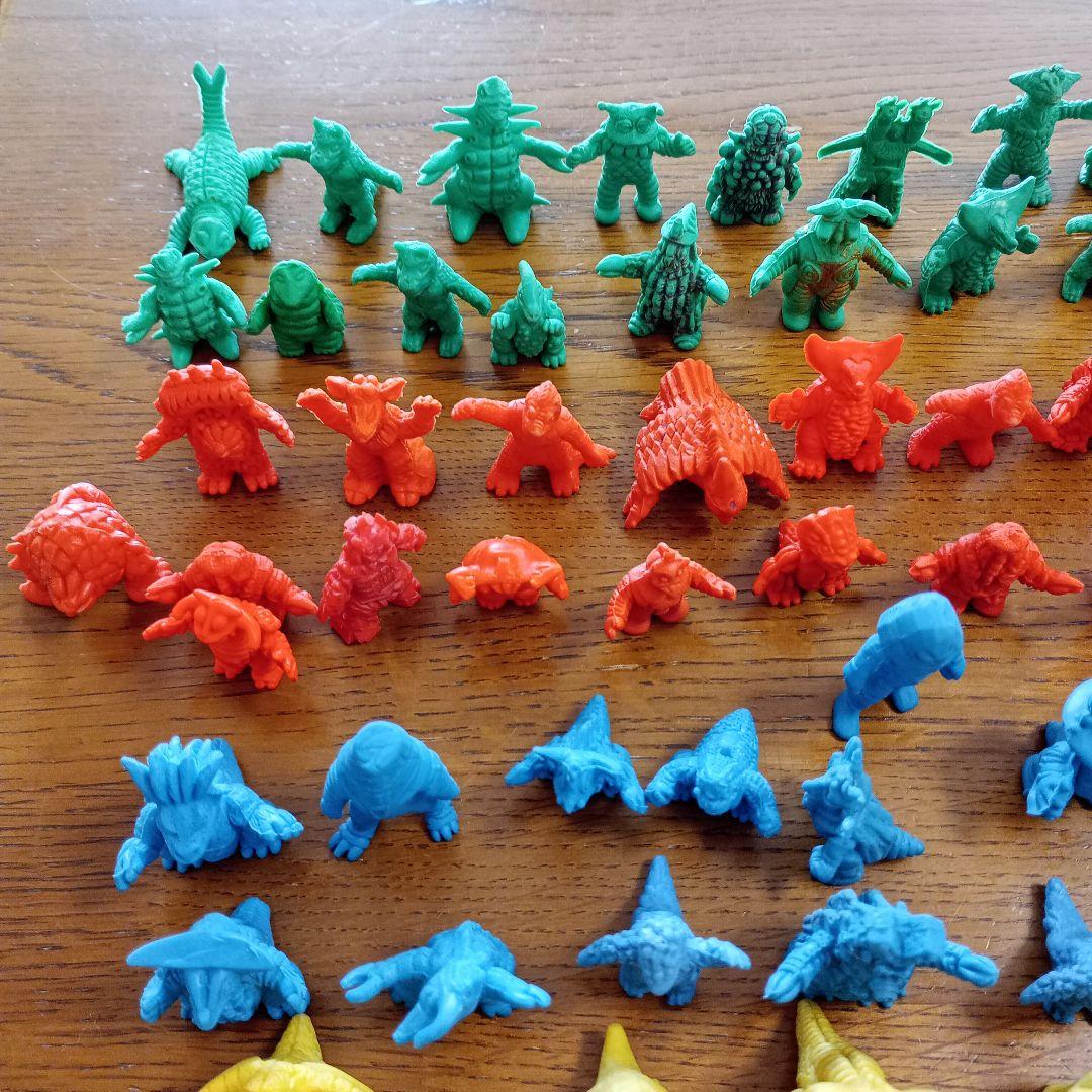 昭和レトロ　ウルトラマン　怪獣消しゴム　135体