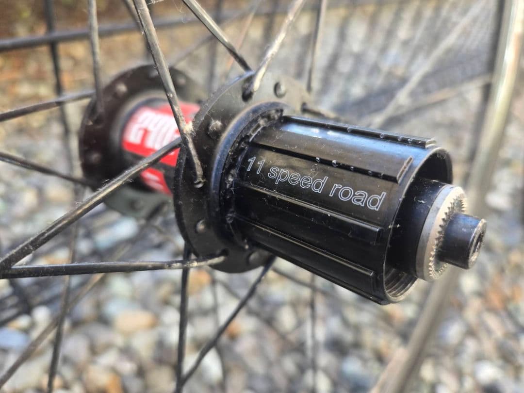 FFWDF4R チューブラータイヤ カーボン製