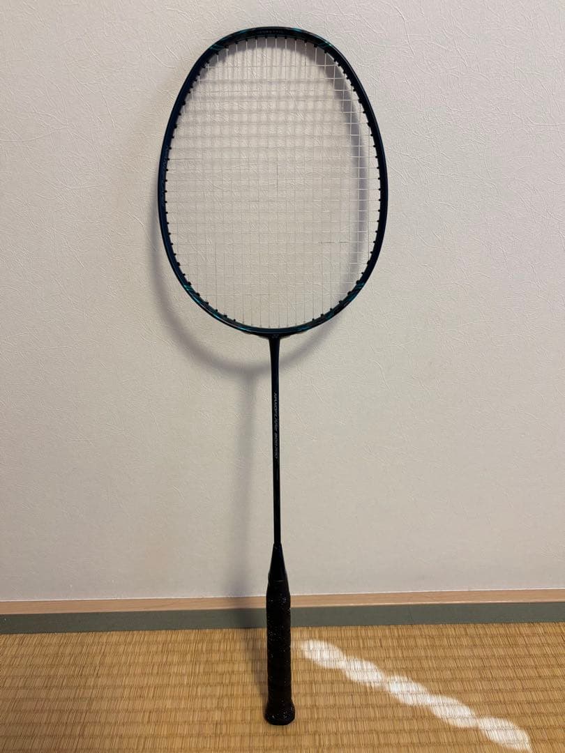 【ほぼ新品】YONEX NANOFLARE 800 PRO 4U6 希少サイズ