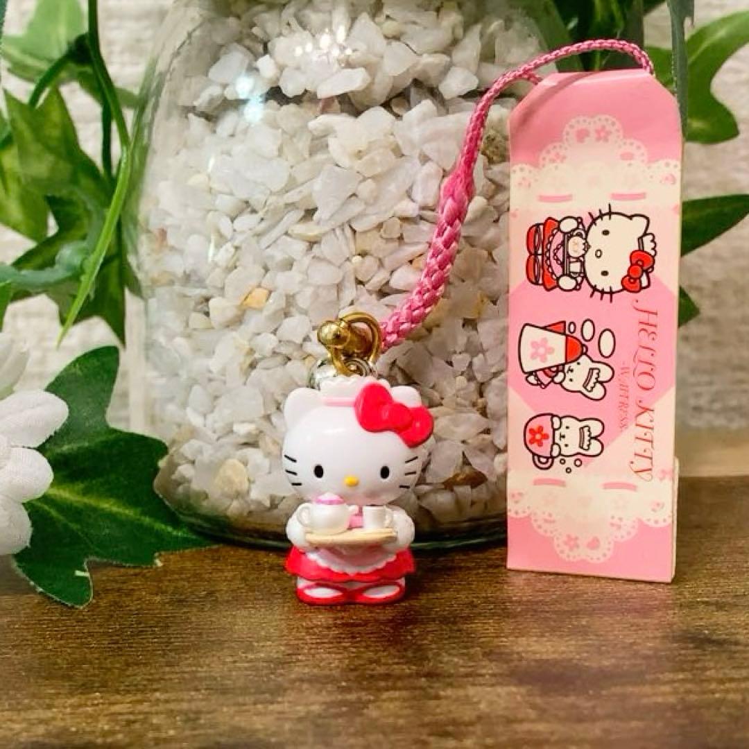 激レア　ご当地キティ レストラン限定 ウェイトレスバージョン 根付け