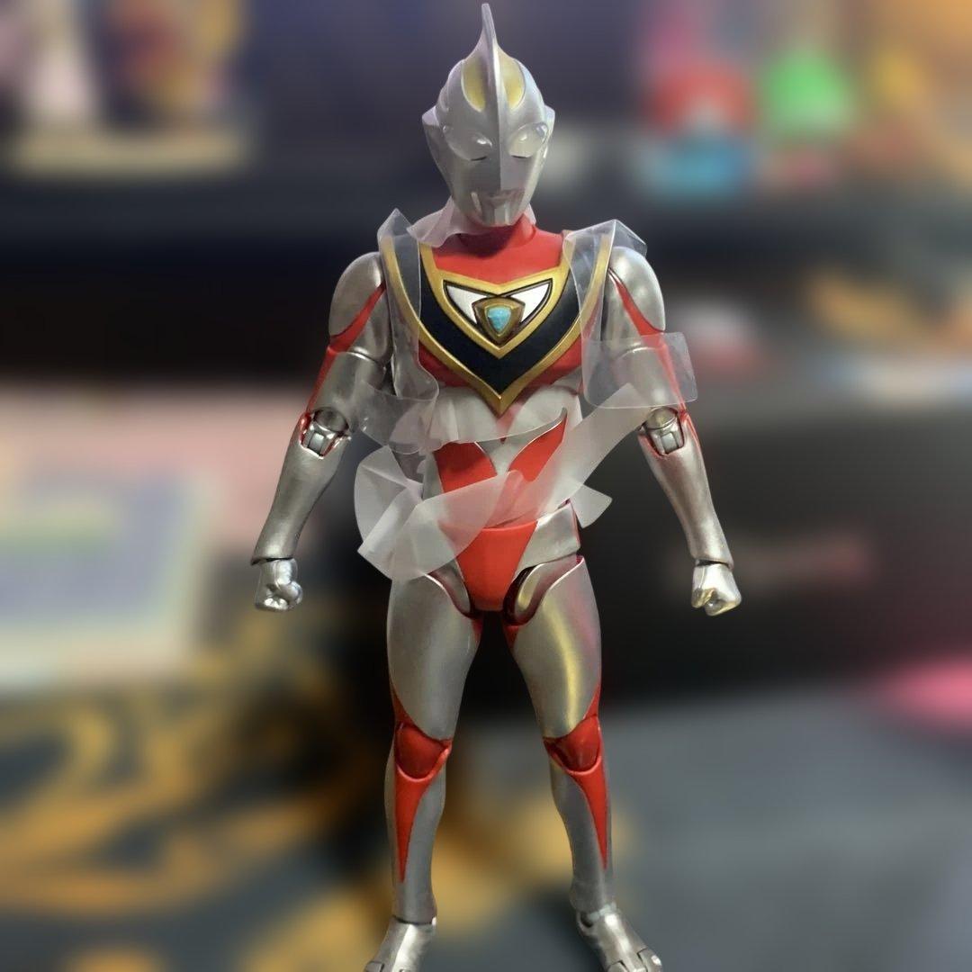 S.H.Figuarts（真骨彫製法）　ウルトラマンガイア（V2 ダイナ　セット