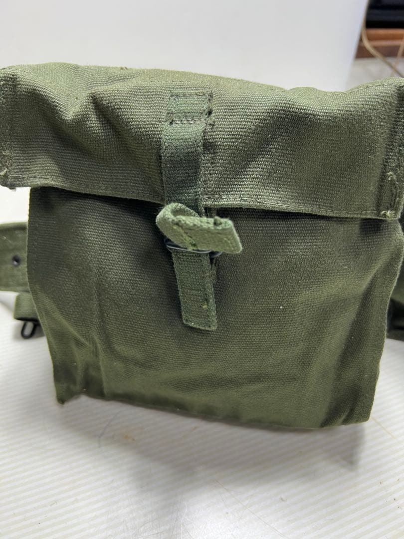 ミリタリーウエストバック2個（ベルト付き）リュックベルト付き