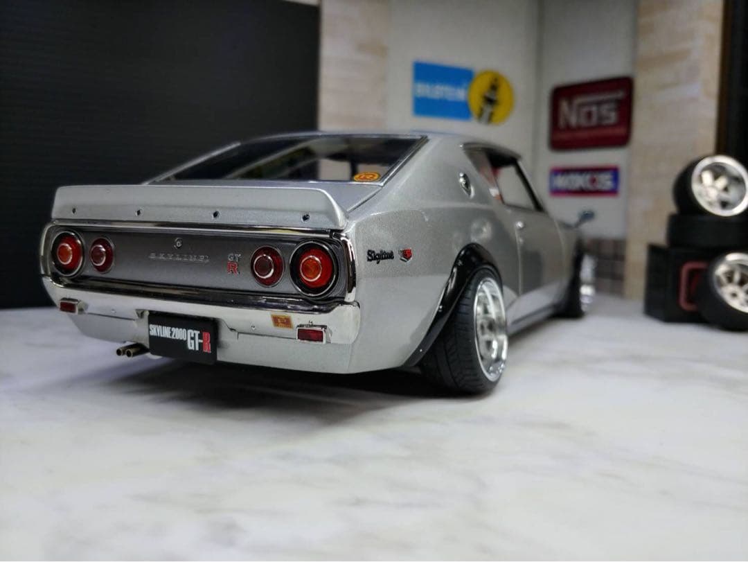 スカイライン　GT-R 京商　1/18 シルバー