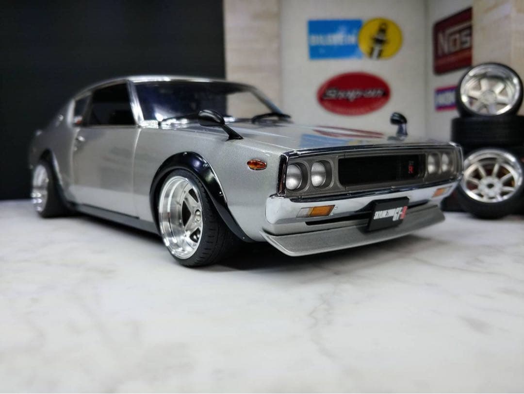 スカイライン　GT-R 京商　1/18 シルバー
