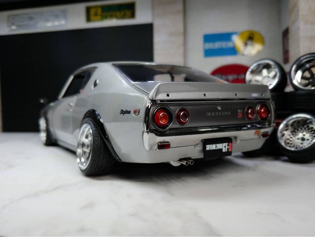 スカイライン　GT-R 京商　1/18 シルバー