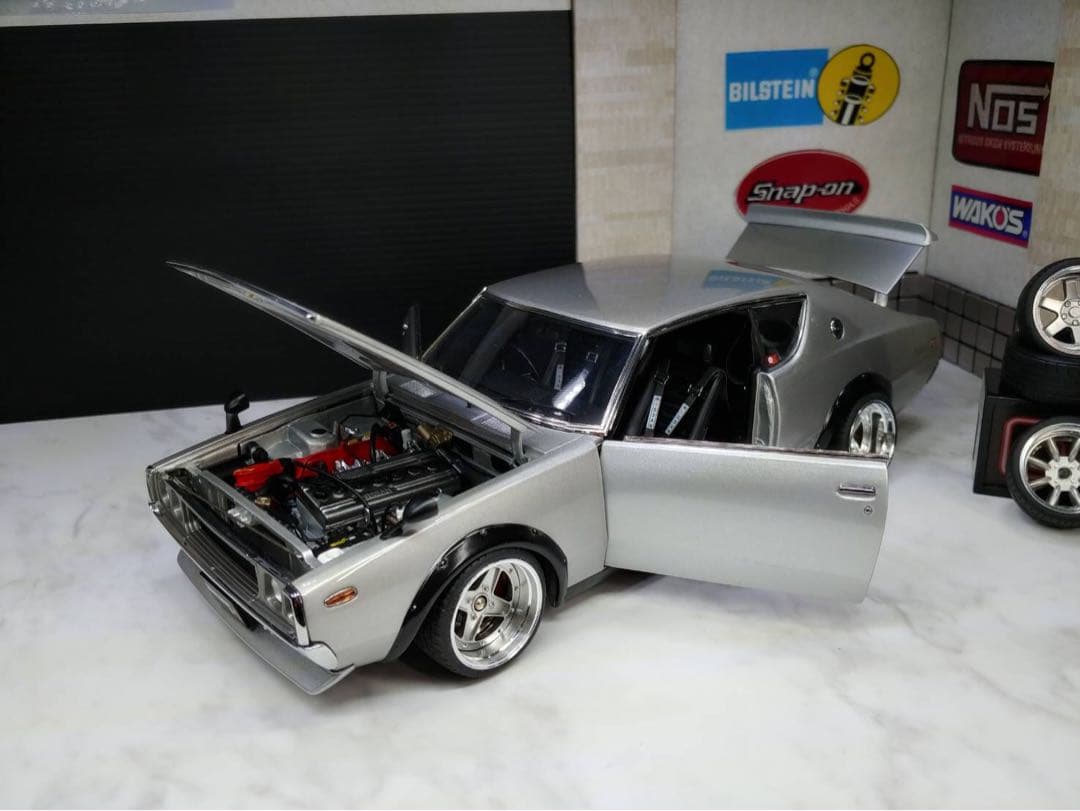 スカイライン　GT-R 京商　1/18 シルバー