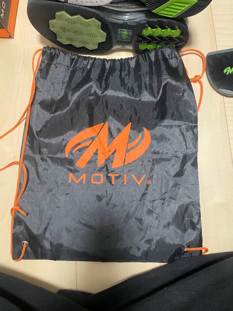 モーティブ ボウリングシューズ 25.5cm 右利き用 MOTIV