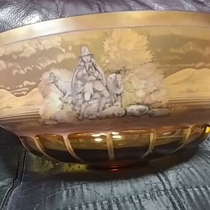 チェコスロバキア製エーゲルマン金彩ベンドローイングの大鉢　アンバーガラス