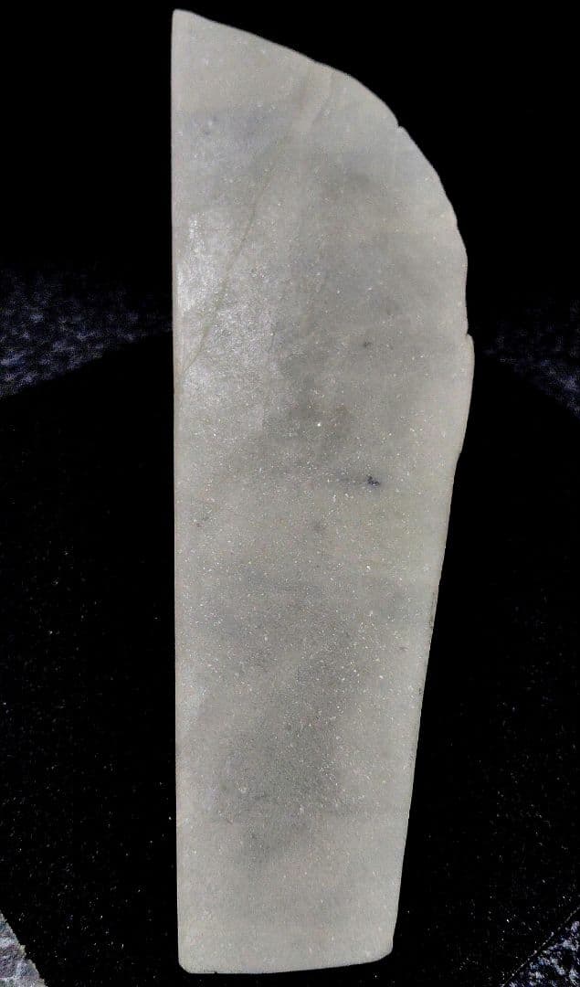 ★翡翠原石★糸魚川硬玉【小滝・転石・川ズレ・切り出し525ｇ】