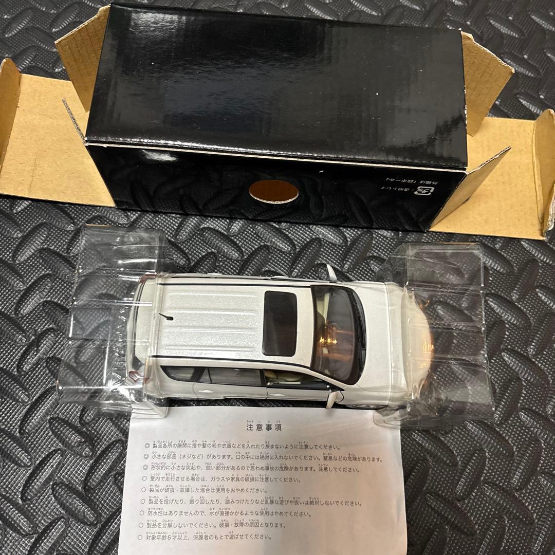 トヨタ Vanguard ミニカー 1/43