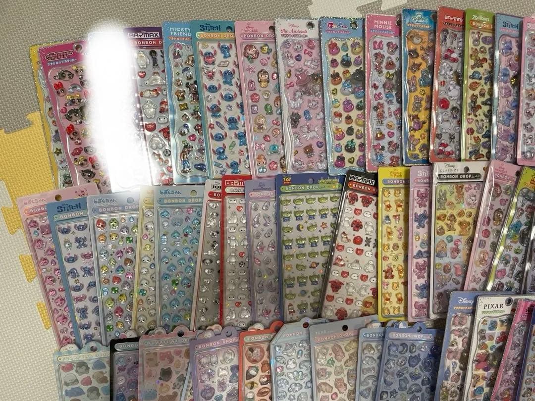 激レア　正規品約84枚まとめ売り　うるちゅる　ボンボンドロップシール　サンリオ