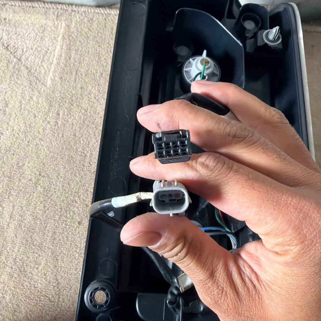 2019年 ウェイク トヨタ純正 LA700S 左テールランプ